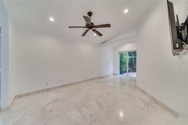 Empty room, Interior, Marble, Recessed Lighting