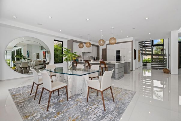 Dining room, Interior, Kitchen, Pendant Lights, Recessed Lighting, Stainless Steel Appliances