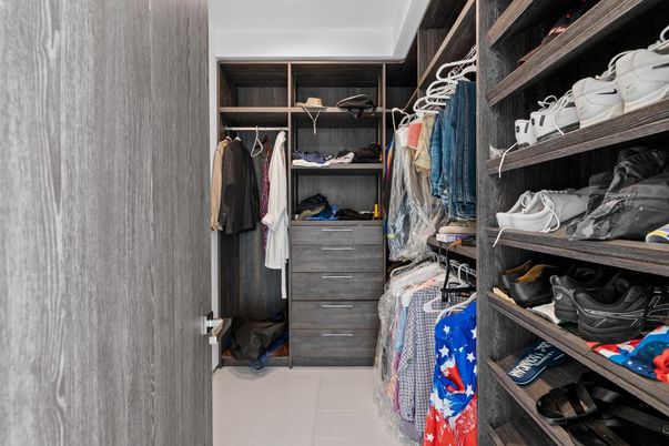 Interior, Walk-in Closets