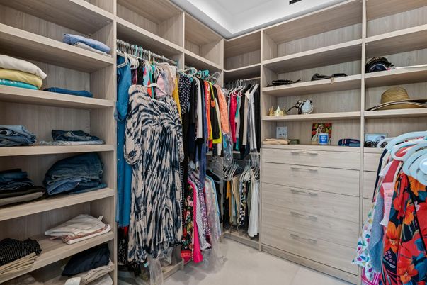 Interior, Walk-in Closets