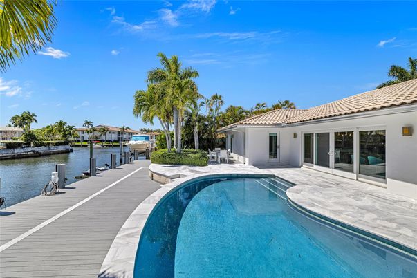 Exterior, Pool, Water