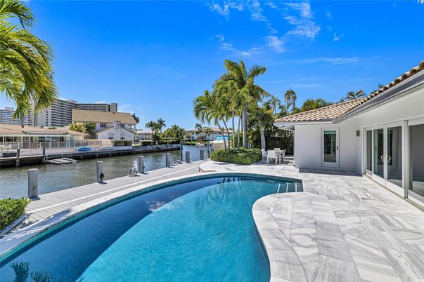 Exterior, Pool, Water