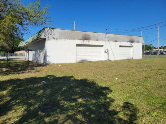 Backyard, Detached Garage, Exterior