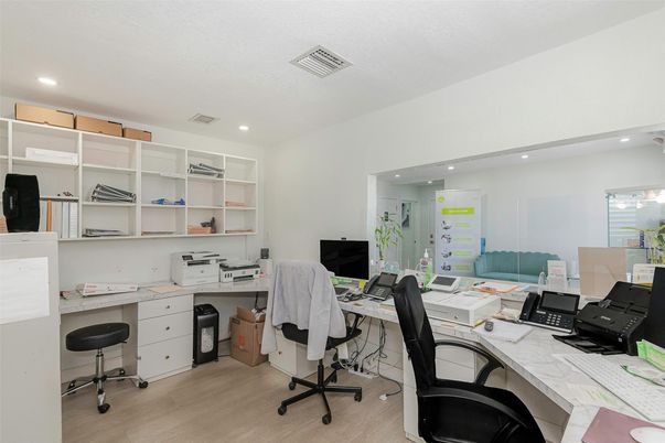 Home Office, Interior, Recessed Lighting, Wood Texture Flooring
