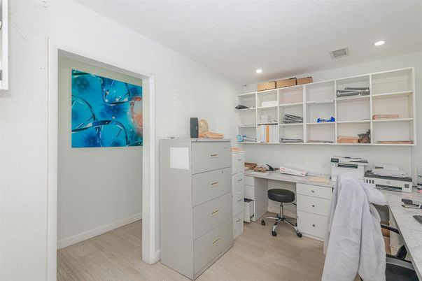Home Office, Interior, Recessed Lighting, Wood Texture Flooring