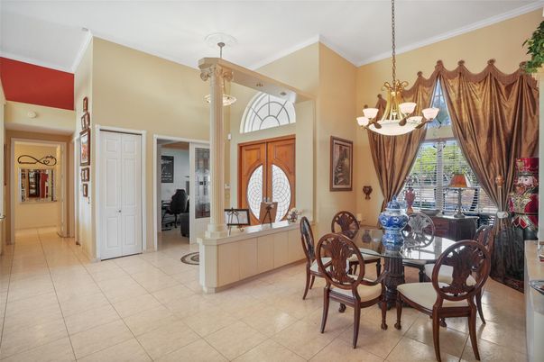 Chandelier, Dining room, Interior