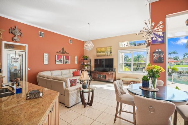 Dining room, Interior, Living room, Pendant Lights