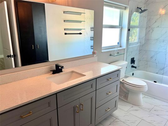 Bathroom, Interior, Marble, Marble Walls