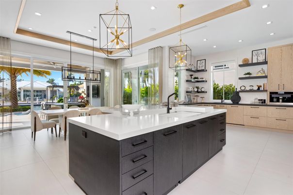 Dining room, Interior, Kitchen, Pendant Lights, Recessed Lighting