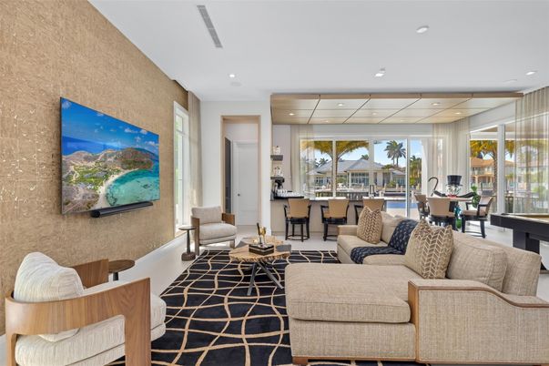Dining room, Interior, Living room, Pendant Lights, Recessed Lighting