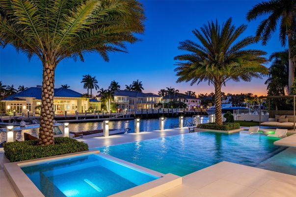 Exterior, Lake, Pool