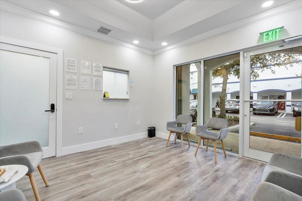 Interior, Recessed Lighting, Water, Wood Texture Flooring