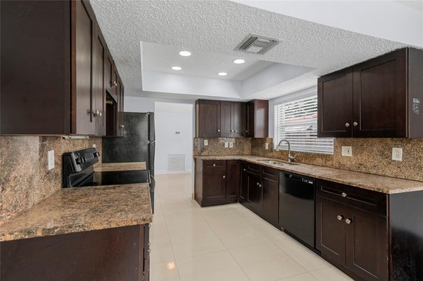 Interior, Kitchen, Recessed Lighting
