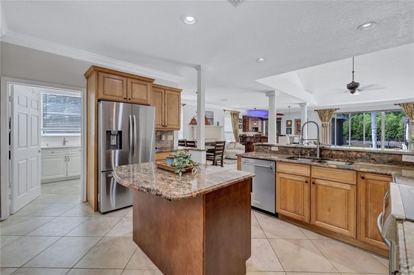 Dining room, Interior, Kitchen, Recessed Lighting, Stainless Steel Appliances