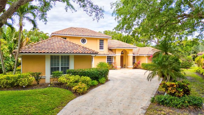 Backyard, Exterior, Facade, Mediterranean
