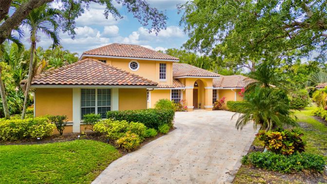 Backyard, Exterior, Facade, Mediterranean