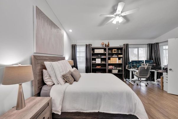 Bedroom, Home Office, Interior, Recessed Lighting, Wood Texture Flooring