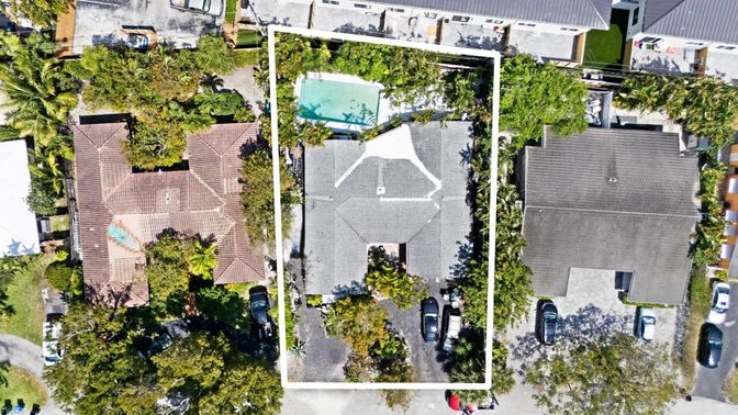 Exterior, Drone