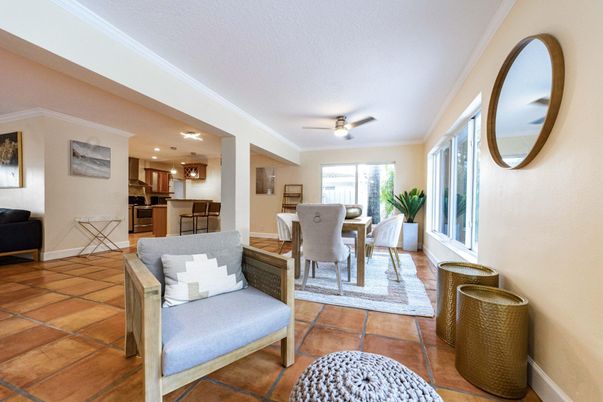 Dining room, Interior, Kitchen, Recessed Lighting