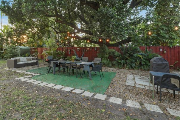 Backyard, Exterior
