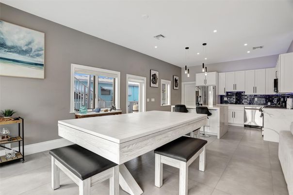 Dining room, Interior, Kitchen, Pendant Lights, Recessed Lighting, Stainless Steel Appliances