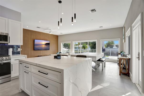 Dining room, Interior, Kitchen, Pendant Lights, Recessed Lighting