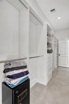Interior, Recessed Lighting, Walk-in Closets