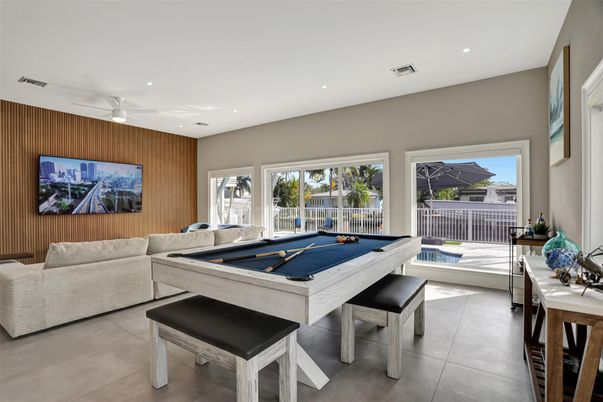 Billiard Table, Game Room, Interior, Living room, Recessed Lighting