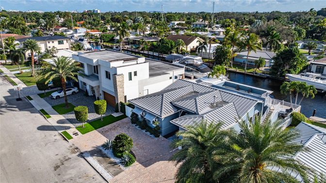 Exterior, Drone