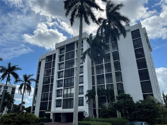 Exterior, Facade, Condo Building