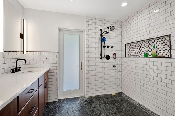 Bathroom, Interior, Recessed Lighting