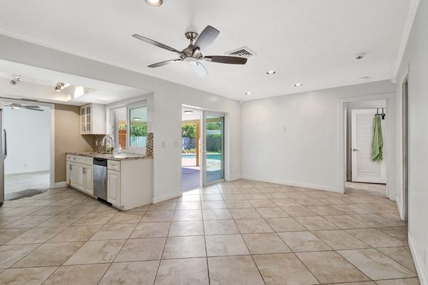 Empty room, Interior, Kitchen, Recessed Lighting