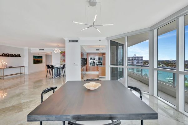 Chandelier, Dining room, Interior, Kitchen, Pendant Lights, Water