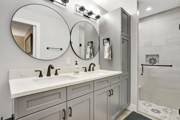 Bathroom, Dual Sink Vanities, Interior, Recessed Lighting