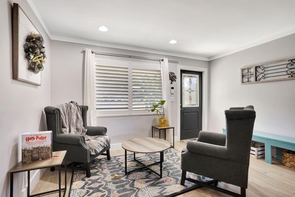 Interior, Living room, Recessed Lighting, Wood Texture Flooring
