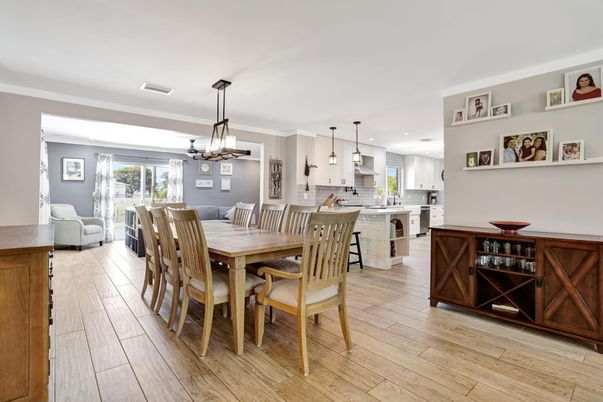 Dining room, Interior, Kitchen, Pendant Lights, Recessed Lighting, Wood Texture Flooring