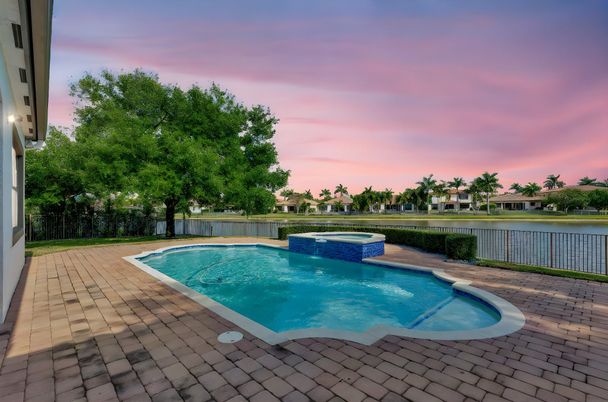 Exterior, Pool, Water