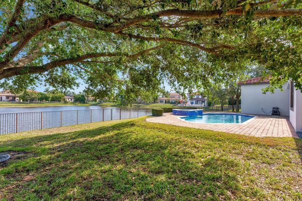 Exterior, Lake, Pool