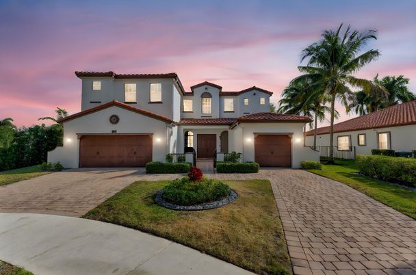 Attached, Exterior, Facade, Spanish Mediterranean