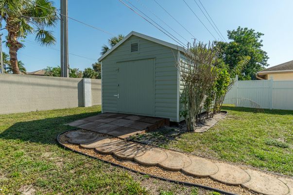 Backyard, Exterior
