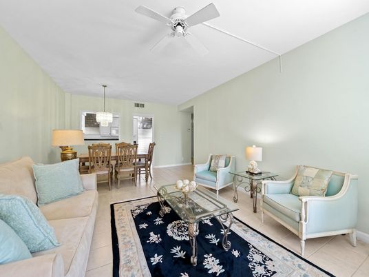 Chandelier, Dining room, Interior, Living room