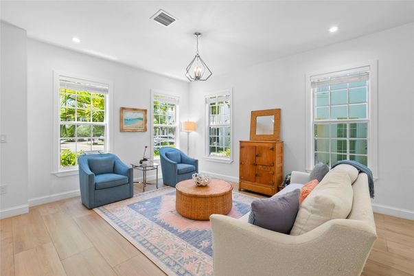 Interior, Living room, Pendant Lights, Recessed Lighting, Wood Texture Flooring