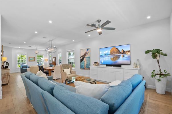 Dining room, Interior, Living room, Pendant Lights, Recessed Lighting, Wood Texture Flooring