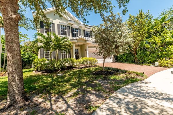 Attached, Backyard, Exterior, Facade, Georgian