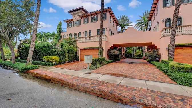 Attached, Exterior, Facade, Spanish Mediterranean
