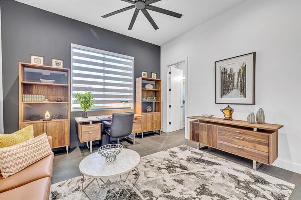 Home Office, Interior