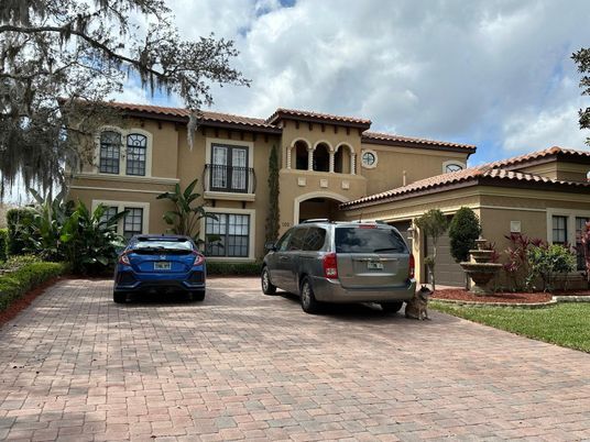 Exterior, Facade, Mediterranean