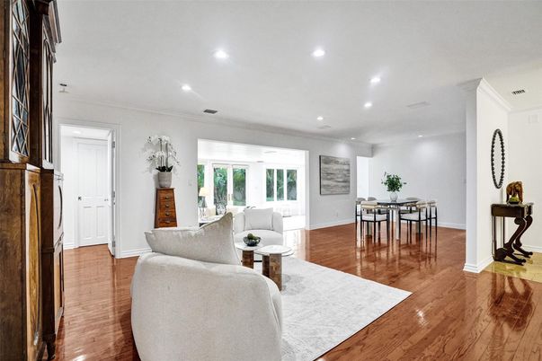 Dining room, Interior, Living room, Recessed Lighting, Wood Texture Flooring