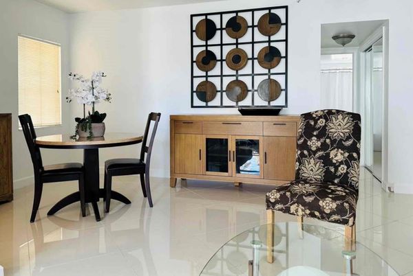 Dining room, Interior