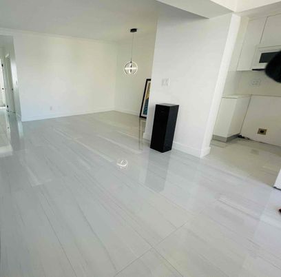 Empty room, Interior, Pendant Lights